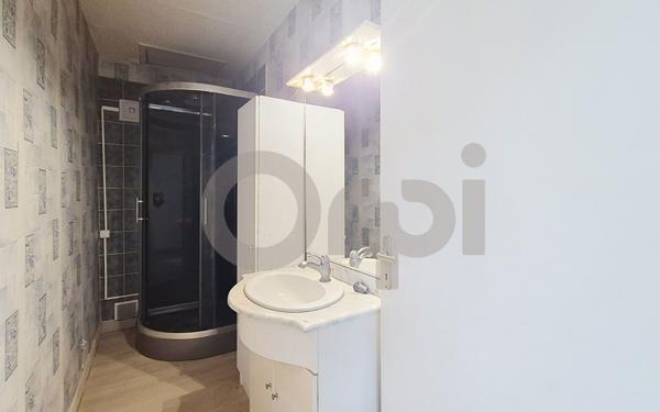 Maison à vendre    3 pièces •  Le Lardin-Saint-Lazare