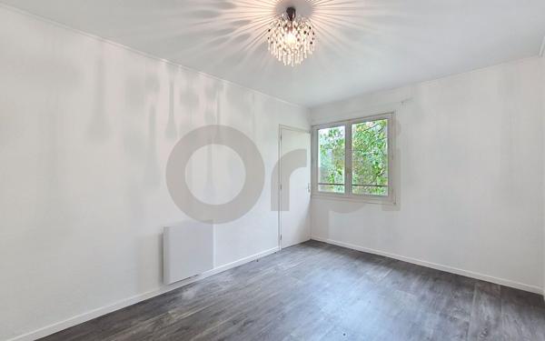 Maison à vendre    3 pièces •  Le Lardin-Saint-Lazare