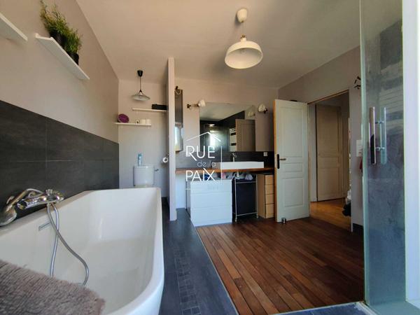 86230 SAINT GERVAIS LES TROIS CLOCHERS Maison Saint Gervais Les Trois Clochers 304.50 m2
