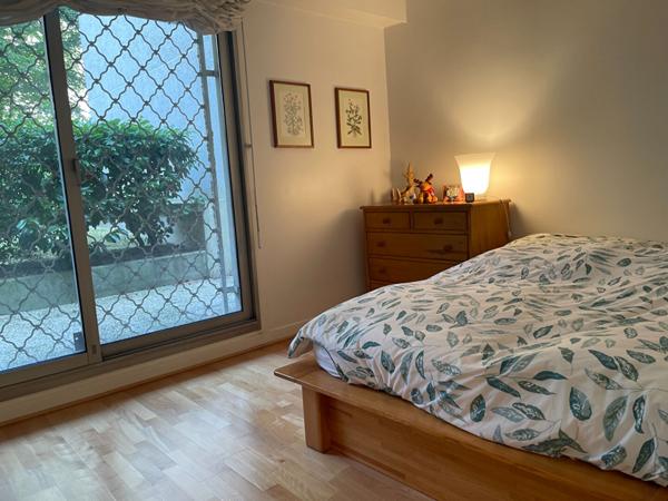 Bois de Vincennes,, Paris 12, 2 pièces avec son entrée indépendante sur jardin