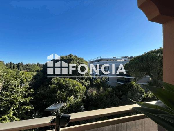 Location Appartement 3 pièces 55 m² - 171 AVENUE DE LA SARRAZINE Antibes 06600