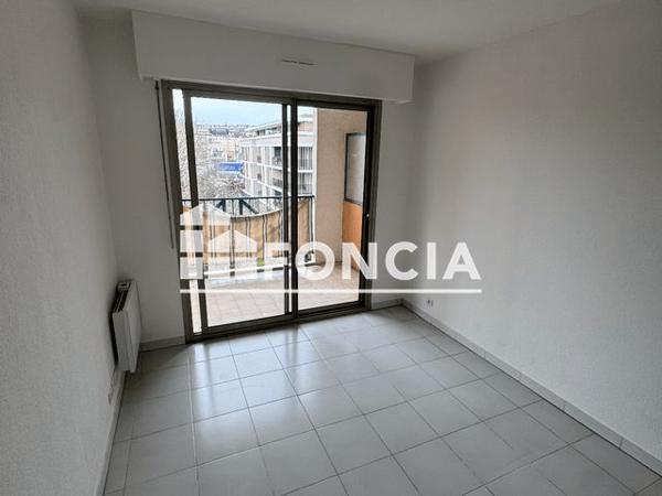 Location Appartement 3 pièces 55 m² - 171 AVENUE DE LA SARRAZINE Antibes 06600