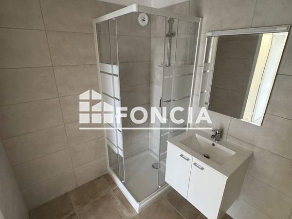 Location Appartement 3 pièces 55 m² - 171 AVENUE DE LA SARRAZINE Antibes 06600