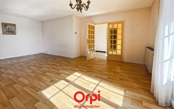 Maison à vendre    5 pièces •  Domérat