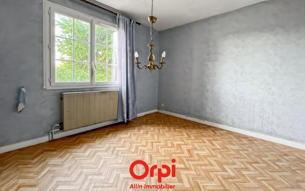 Maison à vendre    5 pièces •  Domérat