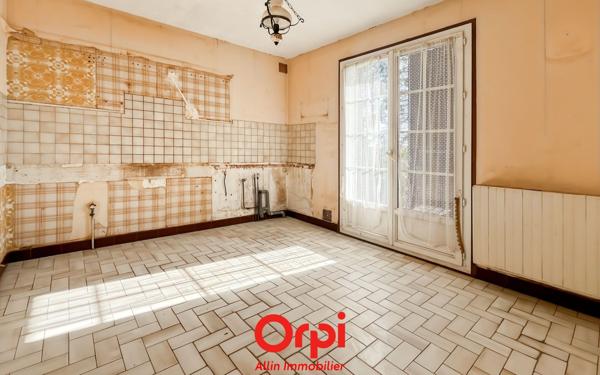 Maison à vendre    5 pièces •  Domérat