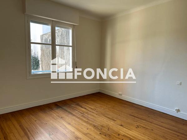 Location Appartement 3 pièces 99.39 m² - 41 RUE MARECHAL FOCH Tarbes 65000