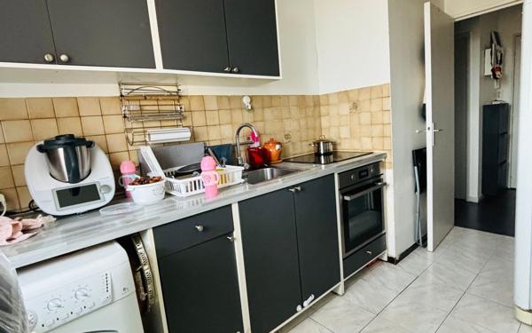 Appartement à vendre    2 pièces • 43 m2 Stains