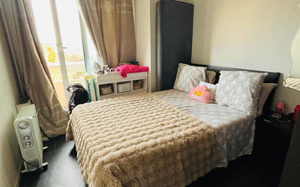 Appartement à vendre    2 pièces • 43 m2 Stains