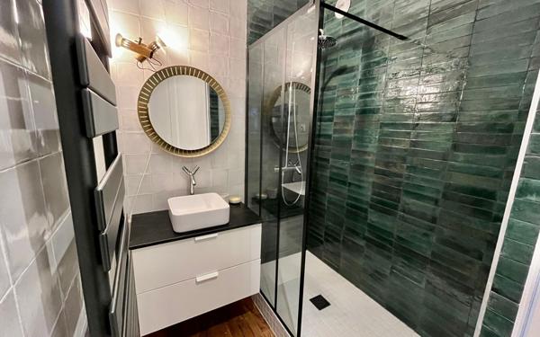 Appartement à louer    2 pièces • 58,77 m2 Lyon 1