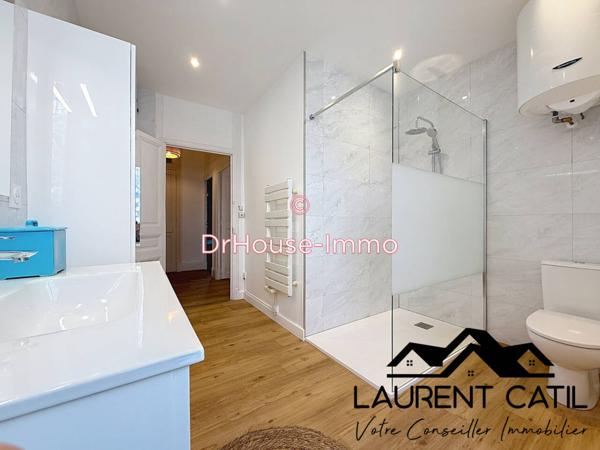 Appartement à louer 4 pièces de 84 m²