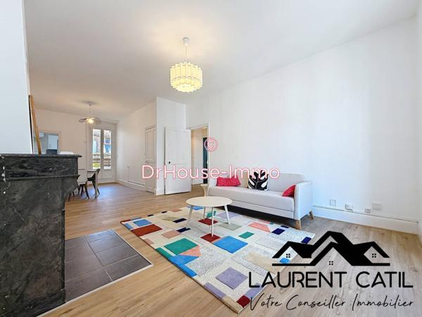 Appartement à louer 4 pièces de 84 m²