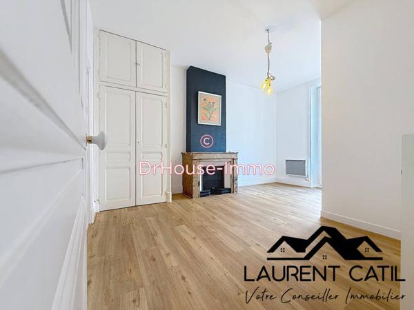 Appartement à louer 4 pièces de 84 m²