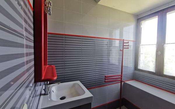 Maison à vendre    7 pièces •  Séné