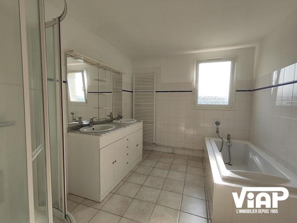 CHARMANTE MAISON LOFT LANDOUGE , Limoges