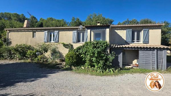 Terrain de 911m² en zone UC avec maison à réhabiliter