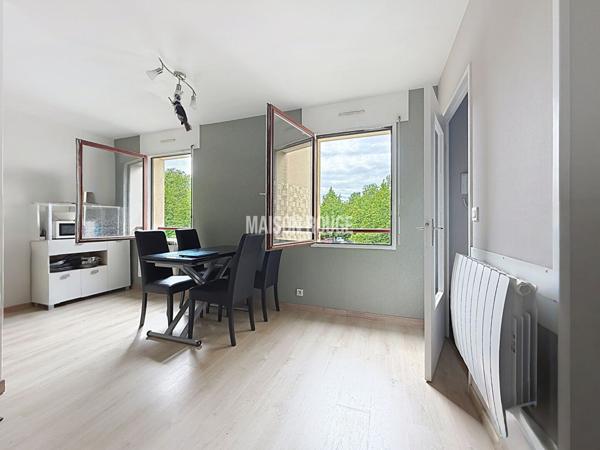 Betton : Appartement rénové avec grand box fermé de 18 m² - Résidence sécurisée, tout à pied !