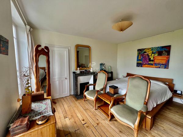 Maison Pontoise 7 pièce(s) 135 m2 €585 000 ** - Référence 11097