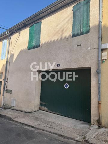 Maison de ville avec cour et garage