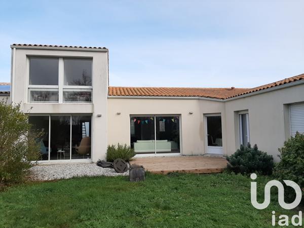 Maison à vendre 9 pièces 156 m² Périgny