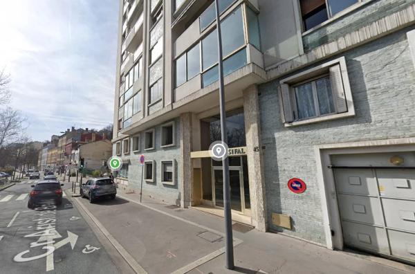 Parking / Box à louer à Caluire-et-Cuire (69300)