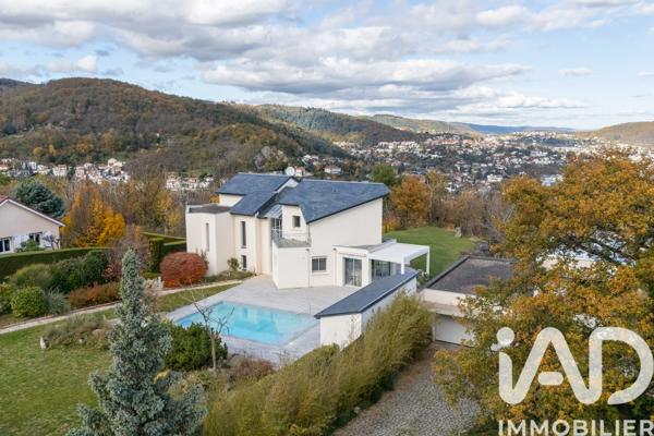 Maison à vendre 7 pièces 245 m² Royat