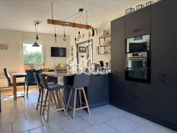 Superbe propriété au bord de la Sorgue au Thor 84250