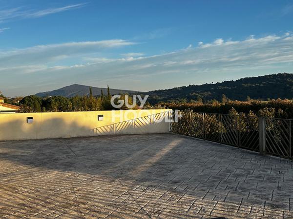 Villa de standing 170m², 4 chambres, terrain, piscine, sous sol.