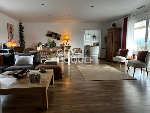 Villa de standing 170m², 4 chambres, terrain, piscine, sous sol.