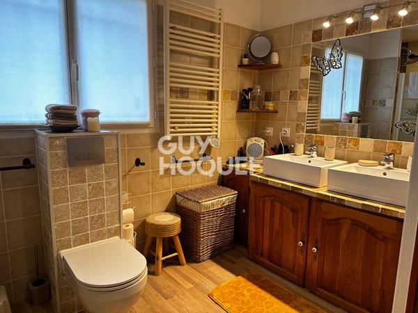 Villa de standing 170m², 4 chambres, terrain, piscine, sous sol.