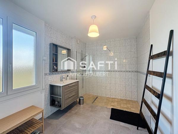 Maison T8 de 205m2 avec jardin et double garage