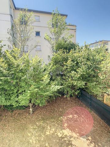 A vendre appartement Saint Cyr L Ecole 2 pièce(s) de 50m²  avec parking en sous-sol .