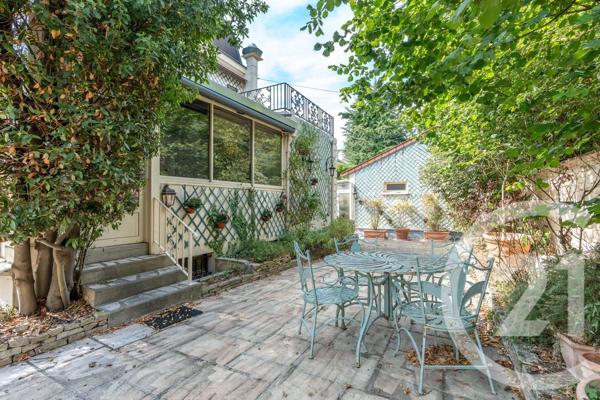 Maison à vendre  7 pièces - 250,55 m 2   NOGENT SUR MARNE  - 94