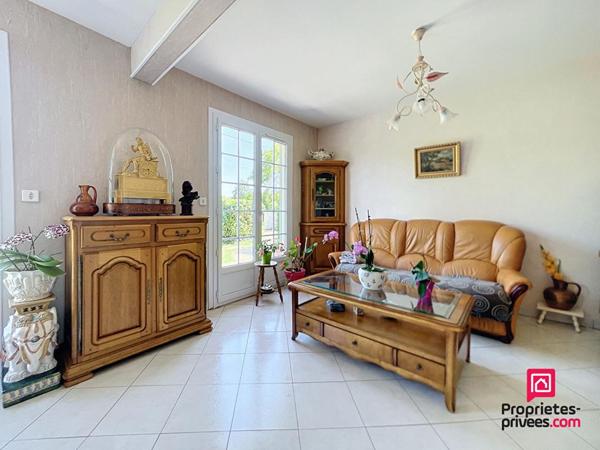 St Aignan (10 mn Bonnétable) - Villa de 130 m2 de plain-pied  avec piscine