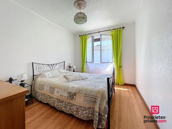 St Aignan (10 mn Bonnétable) - Villa de 130 m2 de plain-pied  avec piscine