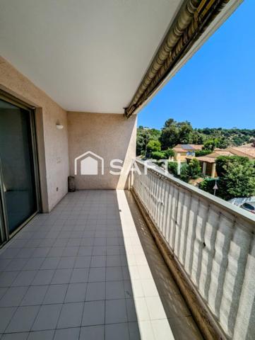 Appartement de type T3 situé proche des commodités, garage