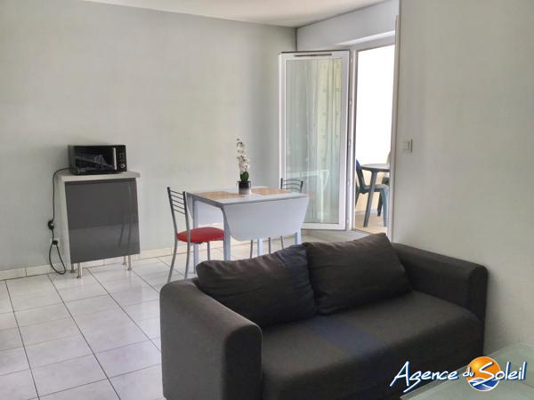 Appartement à Perpignan Appartement de Type T2 avec terrasse et place de parking privatif .Résidence récente et sécurisée .Quartier kennedy très recherché.