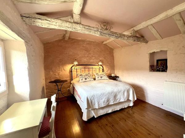 Propriété d’exception rénovée avec goût à deux pas de l’abbaye de Cadouin