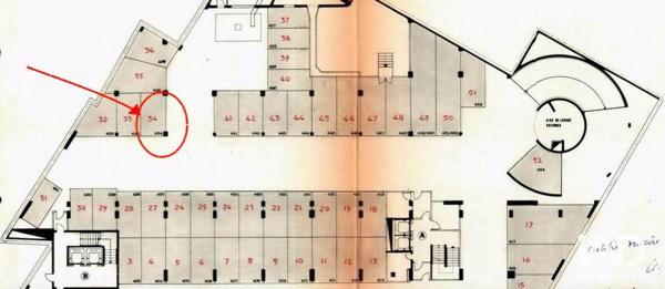 Location parking 11 m² Paris 8