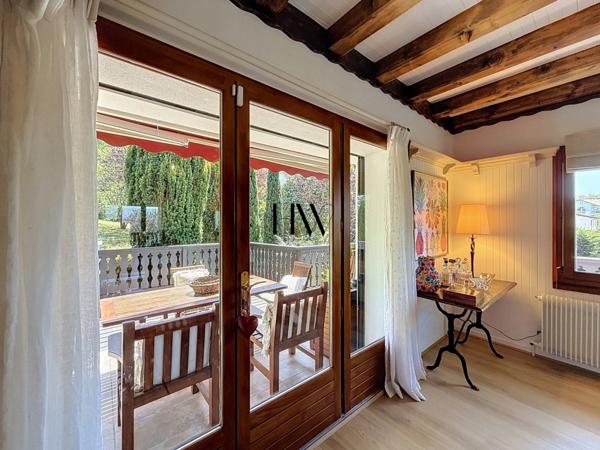 Demeure familiale de caractère à vendre - au cœur de Collonges-sous-Salève - 9 pièces  (74)