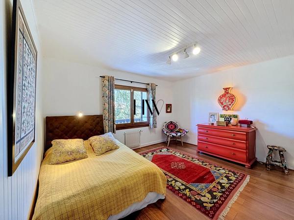 Demeure familiale de caractère à vendre - au cœur de Collonges-sous-Salève - 9 pièces  (74)