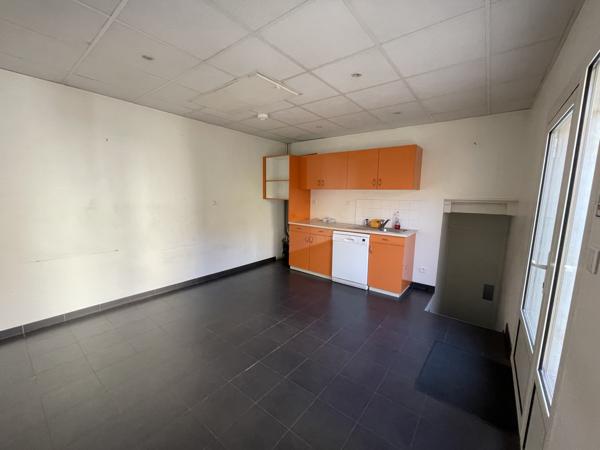 Local professionnel 620 m²