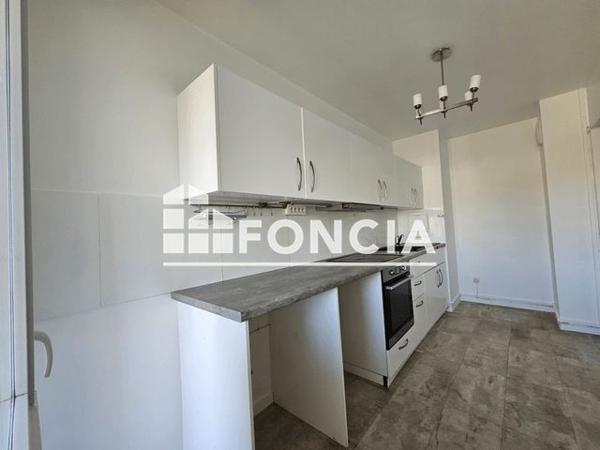 Location Appartement 4 pièces 79.2 m² - BATIMENT B1 Saint Germain En Laye 78100