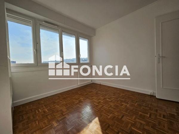 Location Appartement 4 pièces 79.2 m² - BATIMENT B1 Saint Germain En Laye 78100