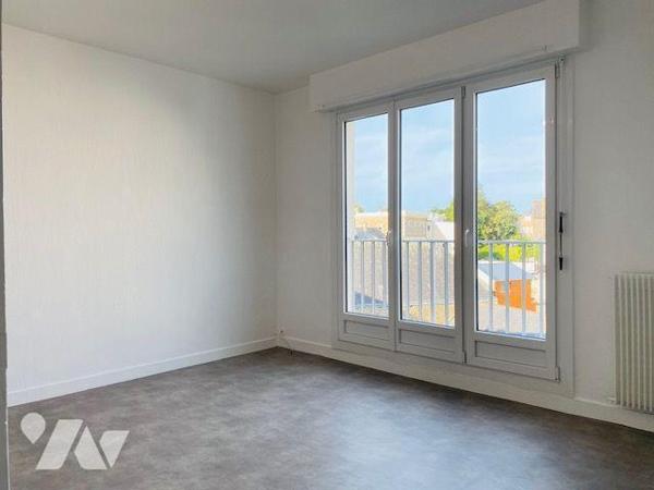 A Vendre à Perros-Guirec (22700) un appartement de type 2 de 51 m² habitable, cuisine équipée, ...