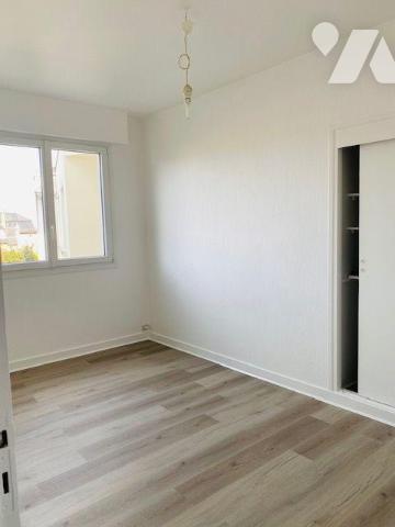 A Vendre à Perros-Guirec (22700) un appartement de type 2 de 51 m² habitable, cuisine équipée, ...