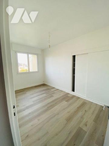 A Vendre à Perros-Guirec (22700) un appartement de type 2 de 51 m² habitable, cuisine équipée, ...