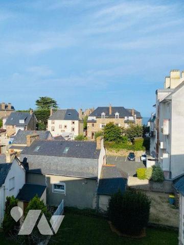 A Vendre à Perros-Guirec (22700) un appartement de type 2 de 51 m² habitable, cuisine équipée, ...