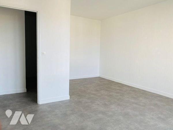 A Vendre à Perros-Guirec (22700) un appartement de type 2 de 51 m² habitable, cuisine équipée, ...