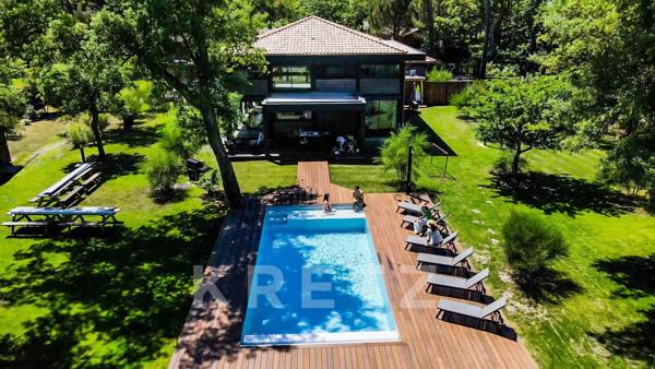 Domaine d’exception avec villa, lodge et piscines à Moliets